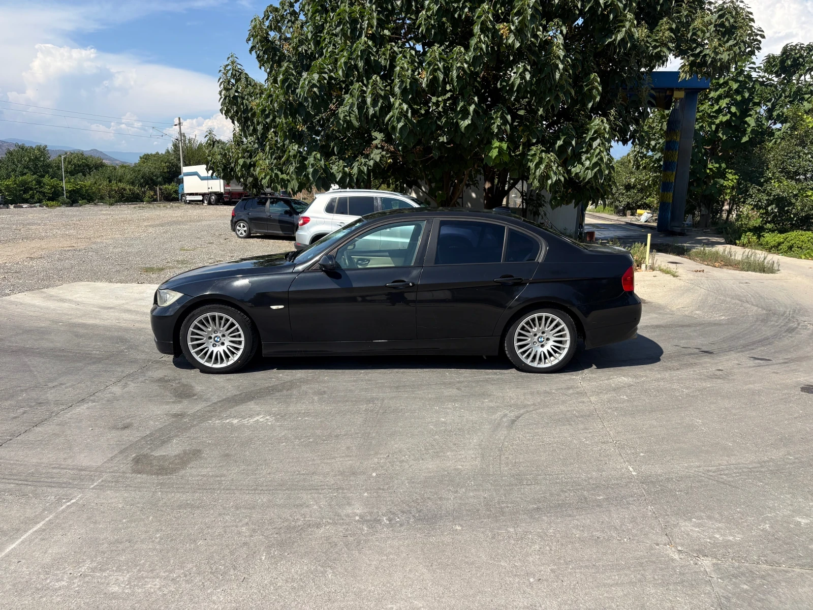 BMW 320, снимка 5 - Автомобили и джипове - 55940439
