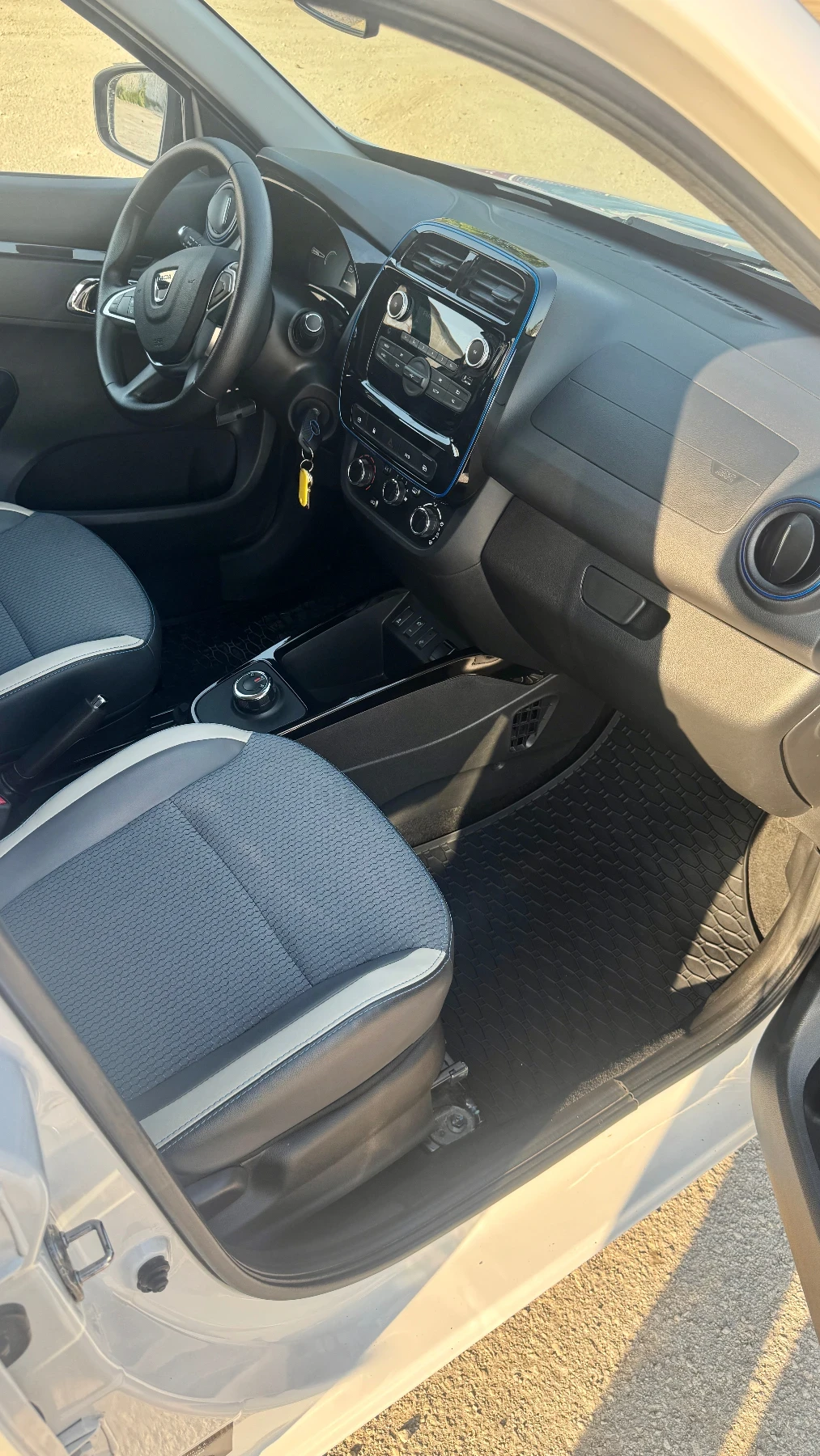 Dacia Spring, снимка 11 - Автомобили и джипове - 56625042