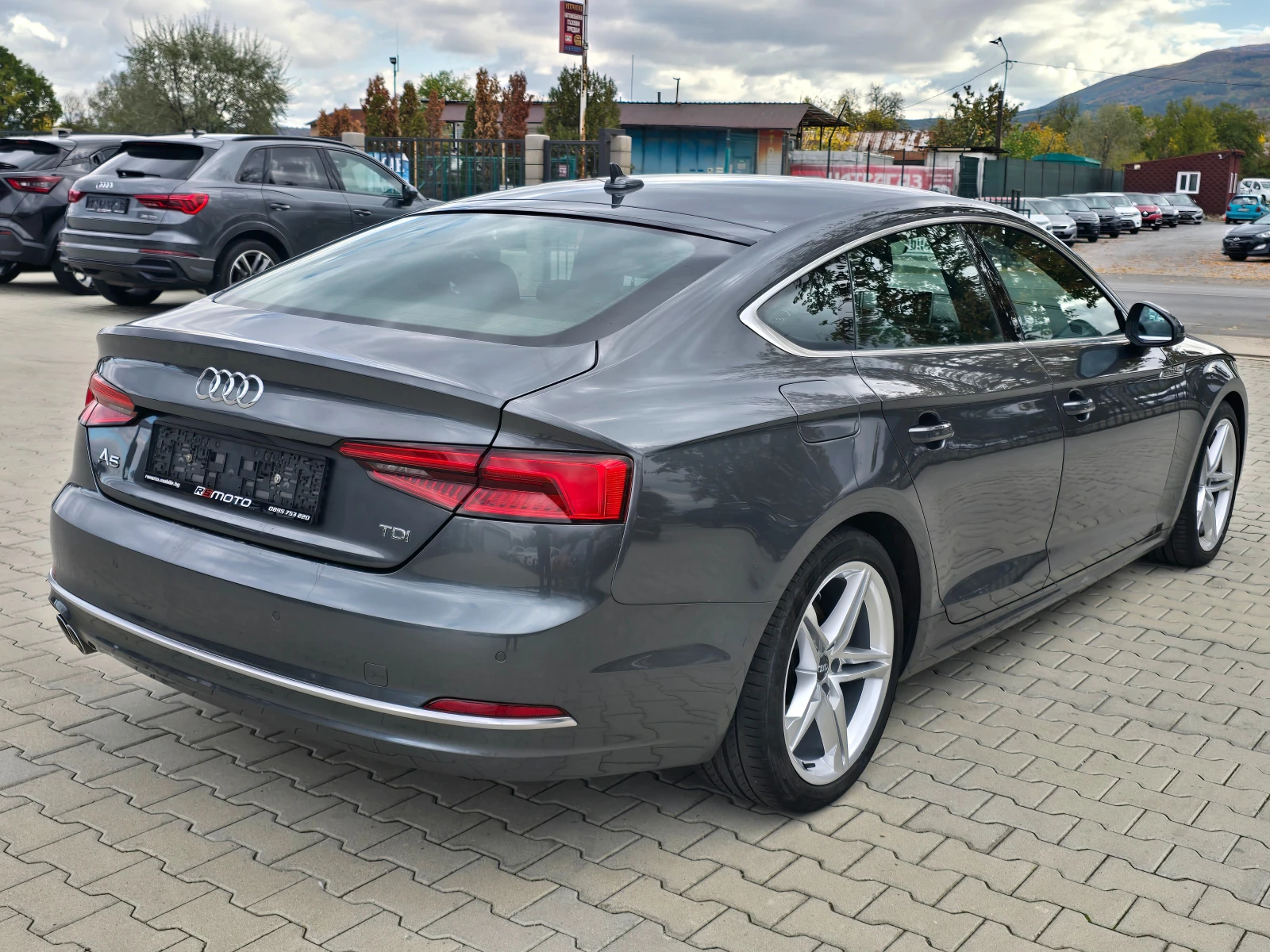 Audi A5 2.0 TDI, S-Line, Virtual, Matrix!, снимка 4 - Автомобили и джипове - 56718002