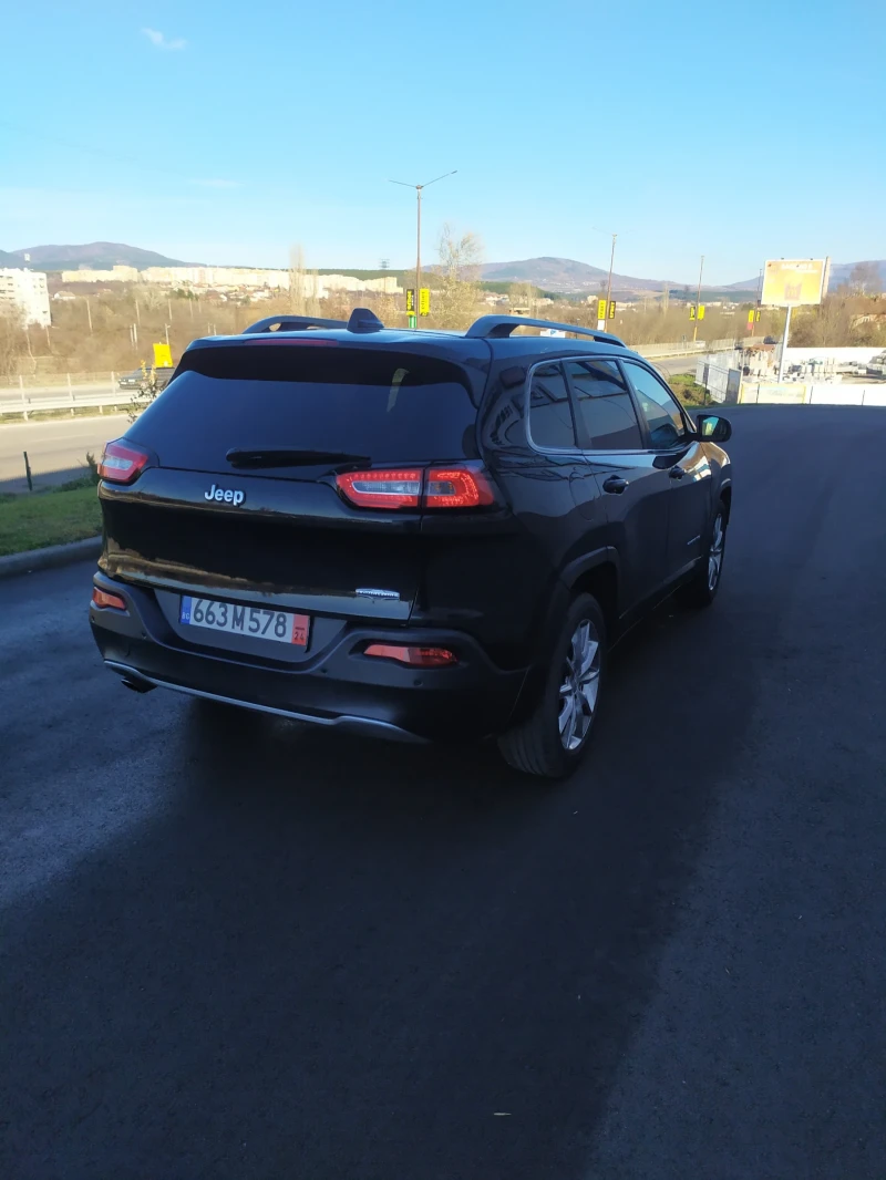 Jeep Cherokee, снимка 4 - Автомобили и джипове - 48132376