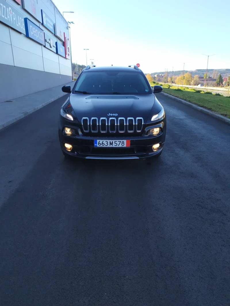 Jeep Cherokee, снимка 1 - Автомобили и джипове - 48132376