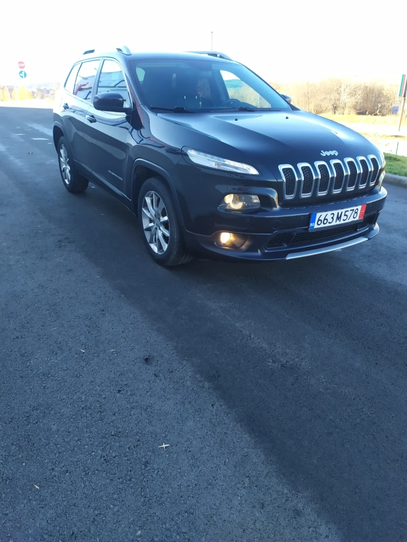 Jeep Cherokee, снимка 2 - Автомобили и джипове - 48132376