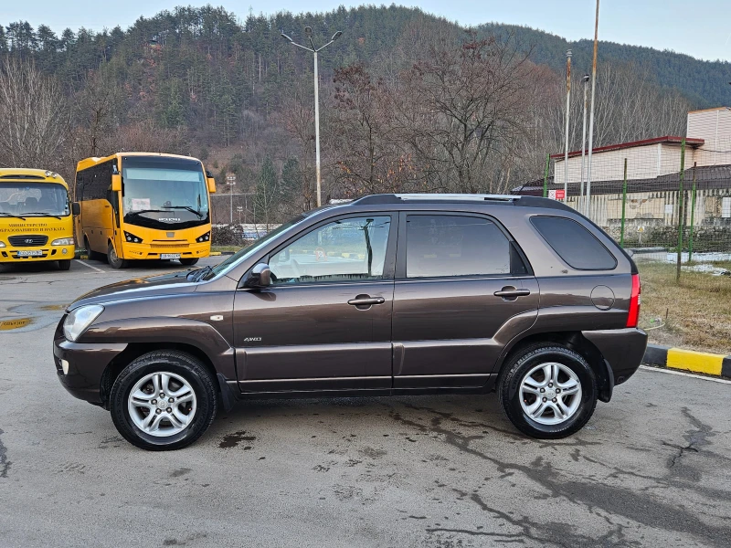 Kia Sportage 2.0 GAZ/4X4/KOJA/KLIMATRONIK, снимка 3 - Автомобили и джипове - 48563510