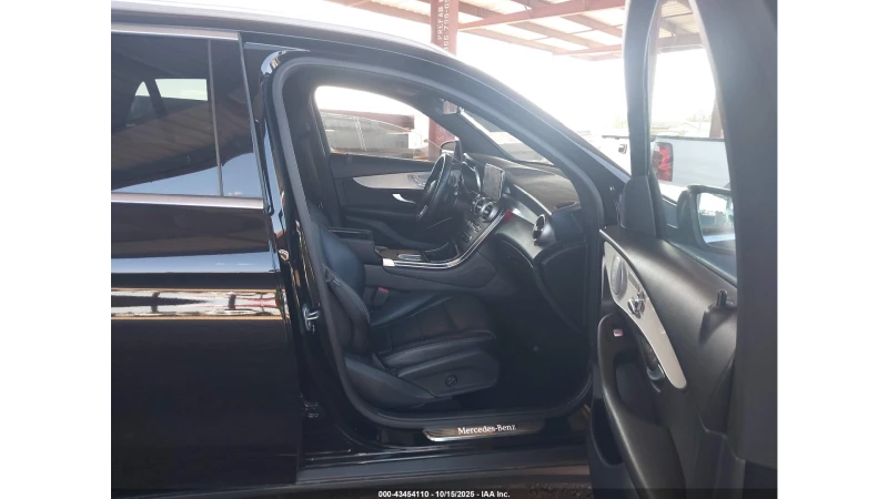Mercedes-Benz GLC 300, снимка 5 - Автомобили и джипове - 53275070