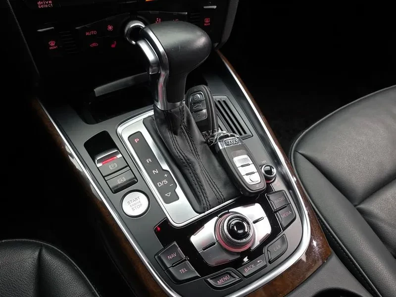 Audi Q5 3.0 TDI Quattro, снимка 9 - Автомобили и джипове - 55130861