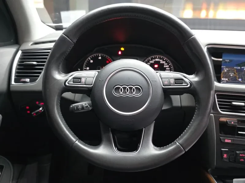 Audi Q5 3.0 TDI Quattro, снимка 13 - Автомобили и джипове - 55130861