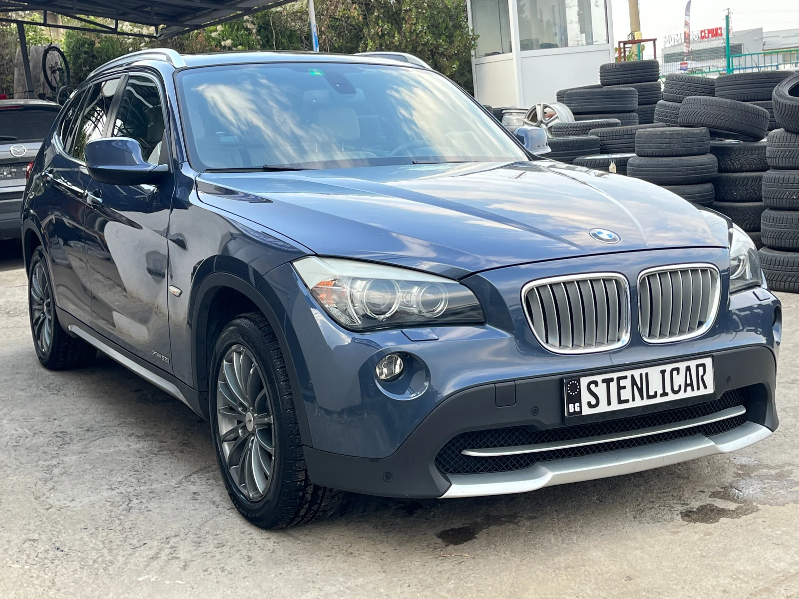 BMW X1 xDrive28i - 6 Cylinder - изображение 5