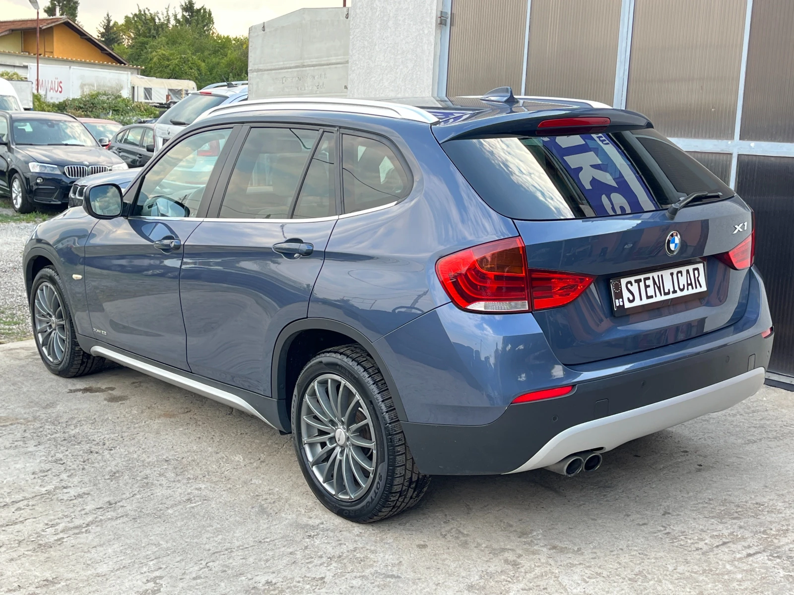 BMW X1 xDrive28i - 6 Cylinder - изображение 8