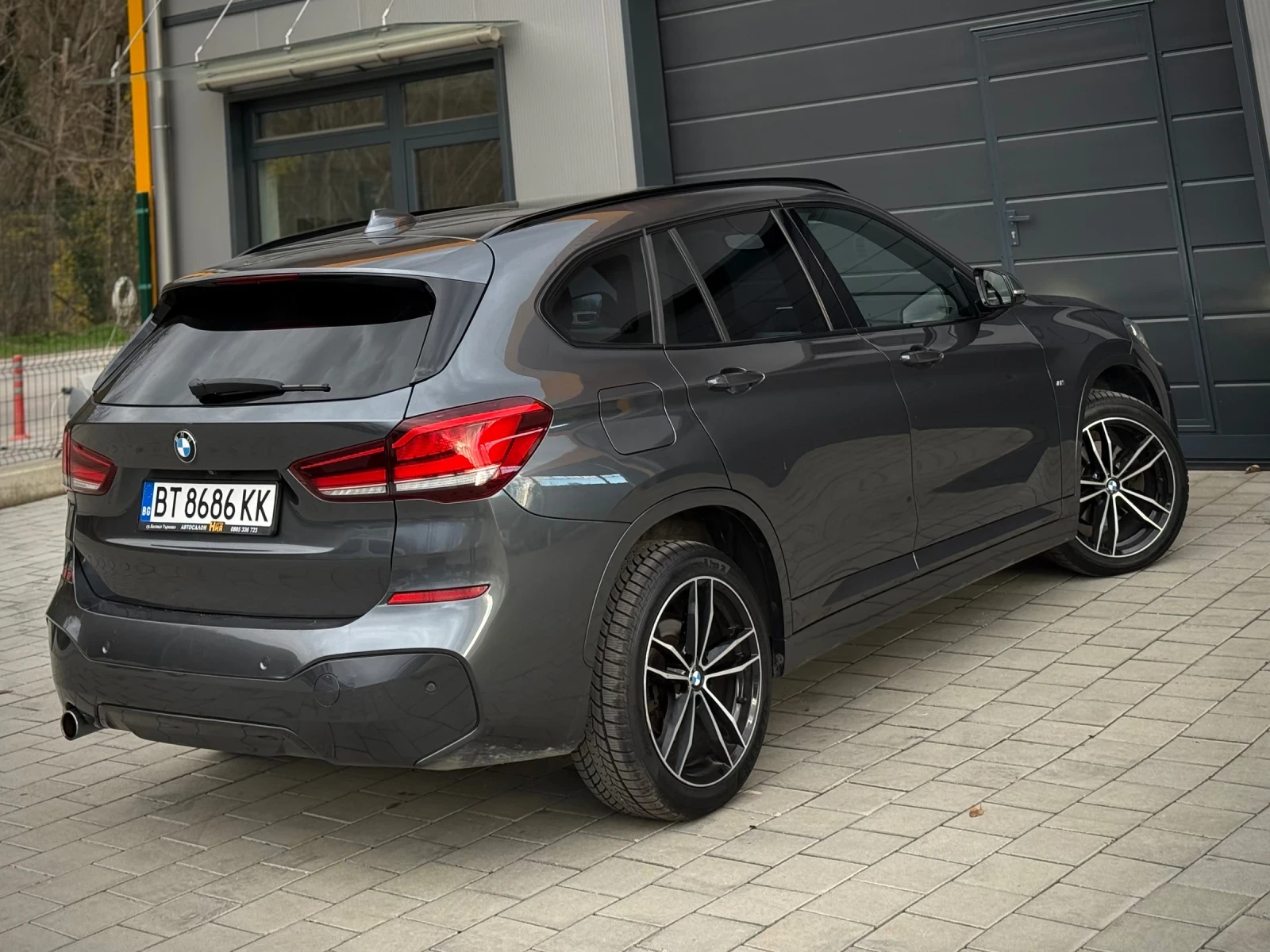 BMW X1 2.0 * MPack* HeadUP* Keyless* Pano* Memory* Camera - изображение 6