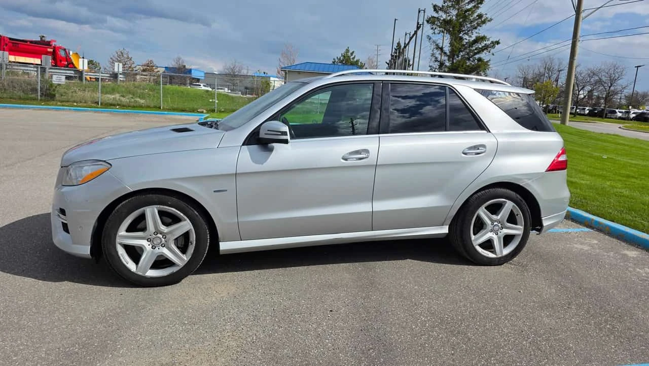 Mercedes-Benz ML 350 * BlueTEC * ПЕРФЕКТНА СЕРВИЗНА ИСТОРИЯ, снимка 2 - Автомобили и джипове - 54482793