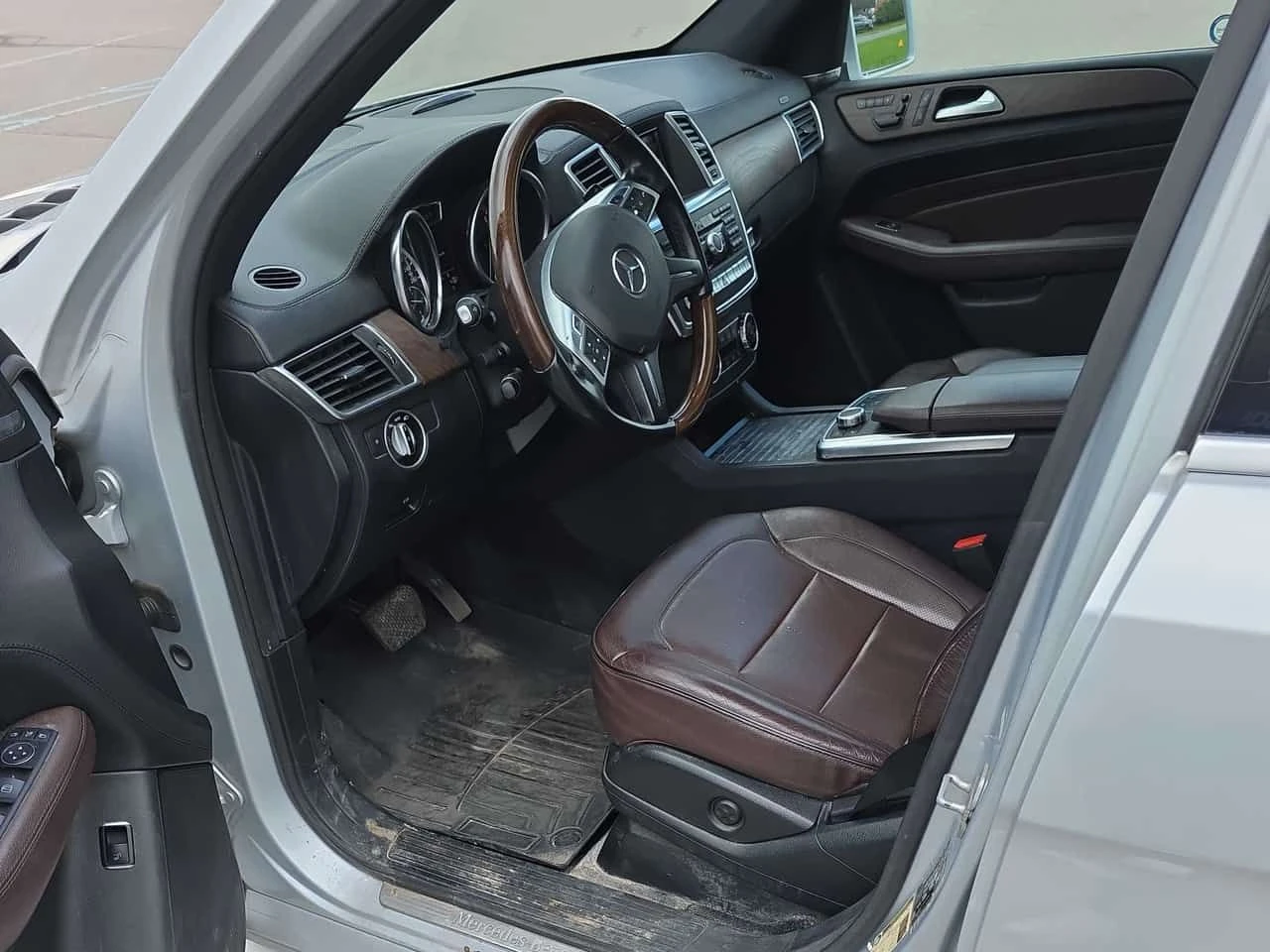 Mercedes-Benz ML 350 * BlueTEC * ПЕРФЕКТНА СЕРВИЗНА ИСТОРИЯ, снимка 5 - Автомобили и джипове - 54482793