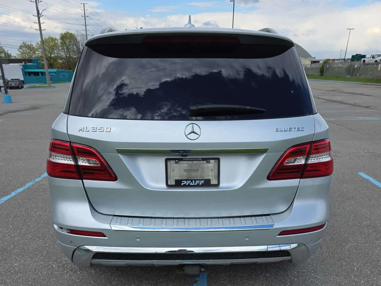 Mercedes-Benz ML 350 * BlueTEC * ПЕРФЕКТНА СЕРВИЗНА ИСТОРИЯ, снимка 4 - Автомобили и джипове - 54482793