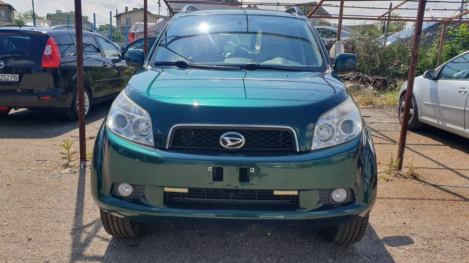 Daihatsu Terios 1.5 бензин 4* 4, снимка 2 - Автомобили и джипове - 54789483