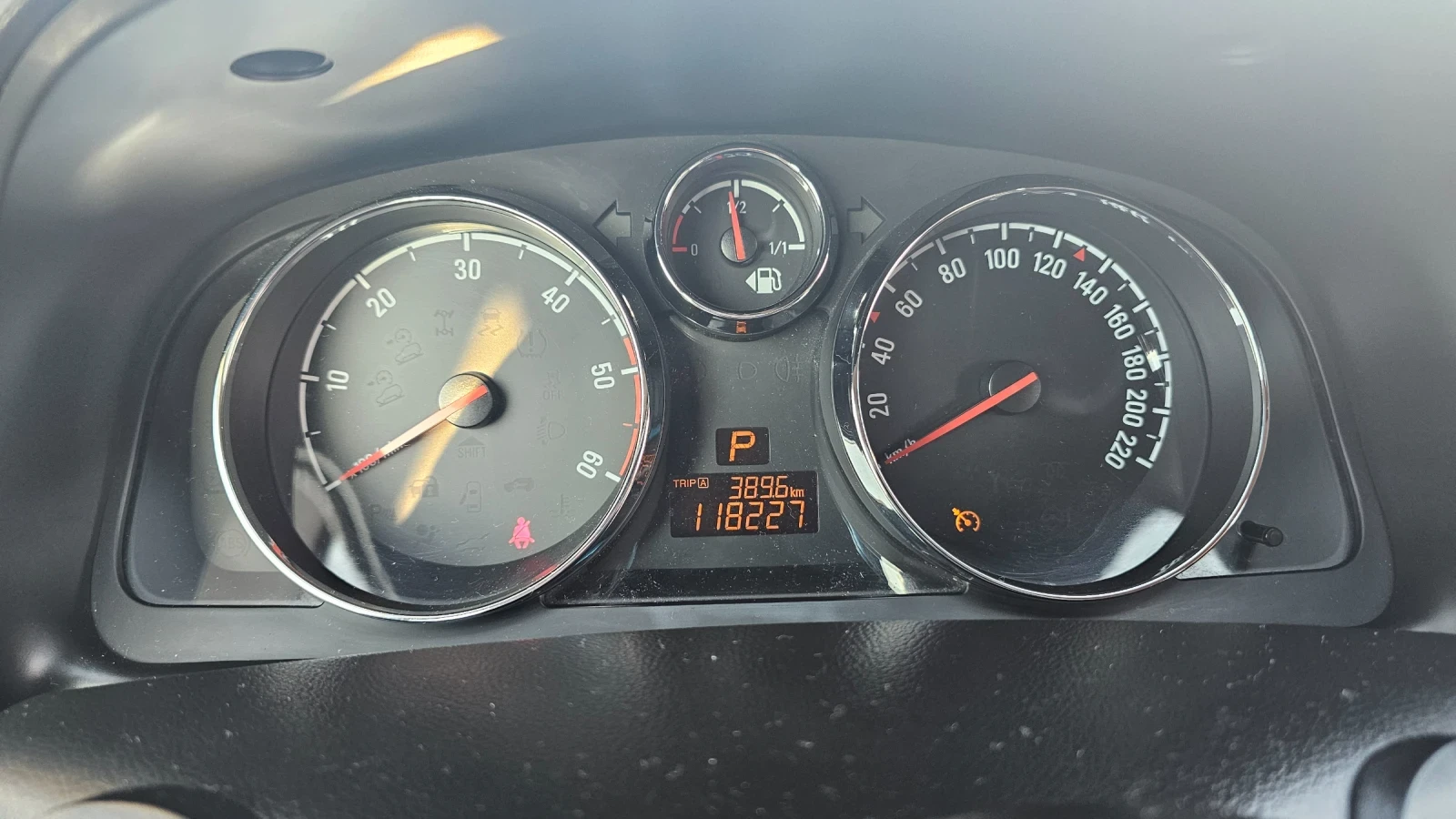 Opel Antara Opel Antara Kosmo дизел 2.2 cdti 4x4 184к.с, снимка 5 - Автомобили и джипове - 54995935