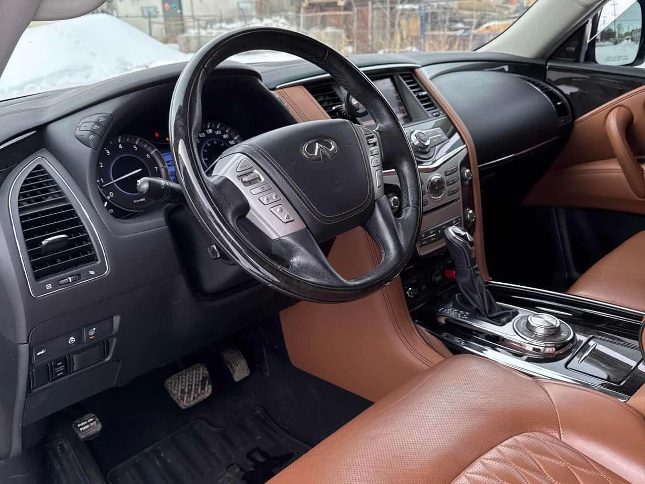 Infiniti QX80 7 Passenger / CARFAX / BOSE / DISTRONIC   | Mobile.bg � ����������� 5
