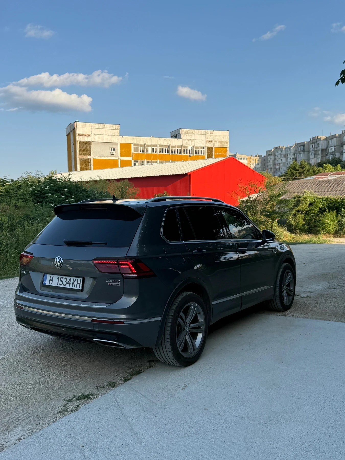 VW Tiguan RLine BiTDi DSG, снимка 5 - Автомобили и джипове - 55578723