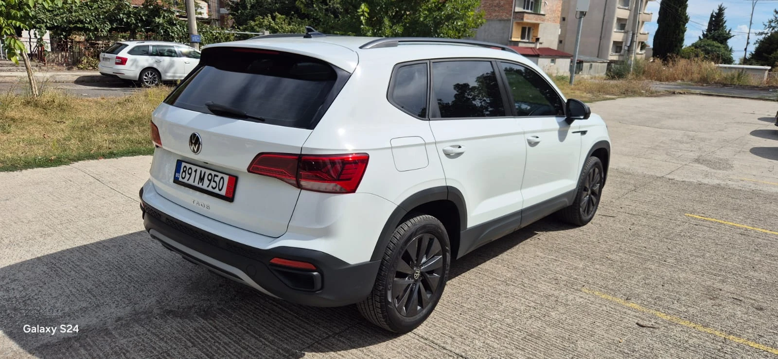 VW Taos S, снимка 4 - Автомобили и джипове - 56441378