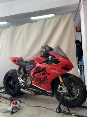������ Ducati Panigale