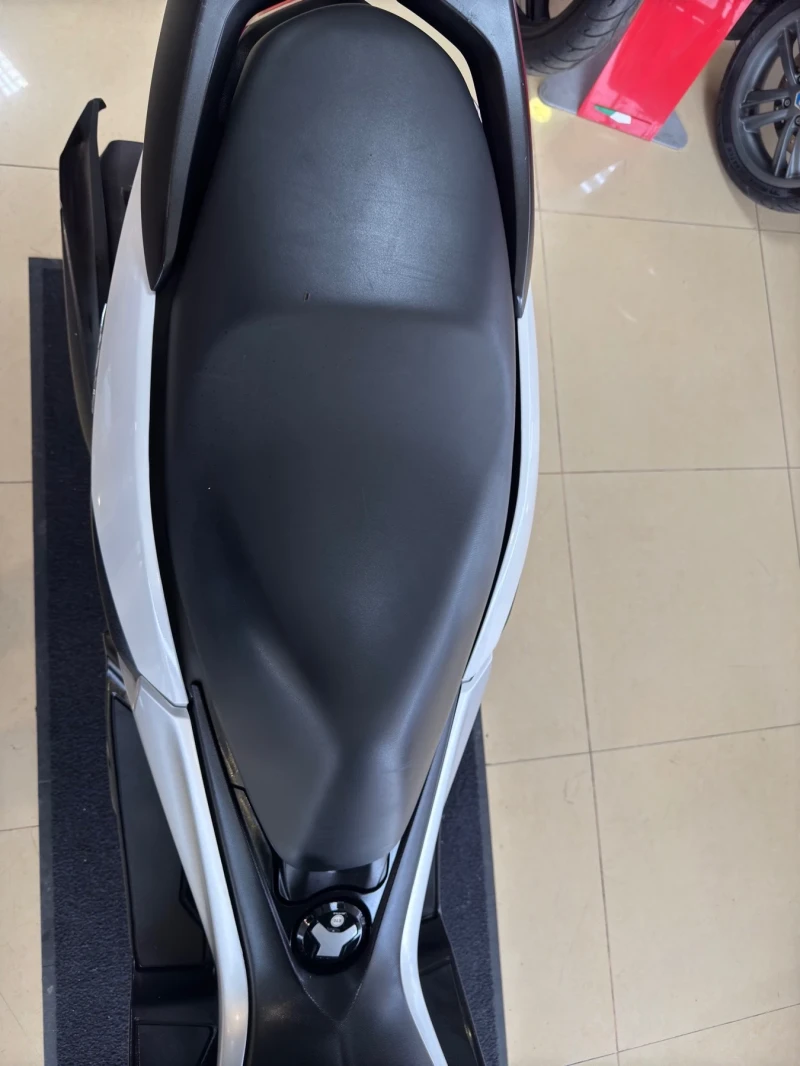 Yamaha NMAX 125ABS, снимка 9 - Мотоциклети и мототехника - 49303322