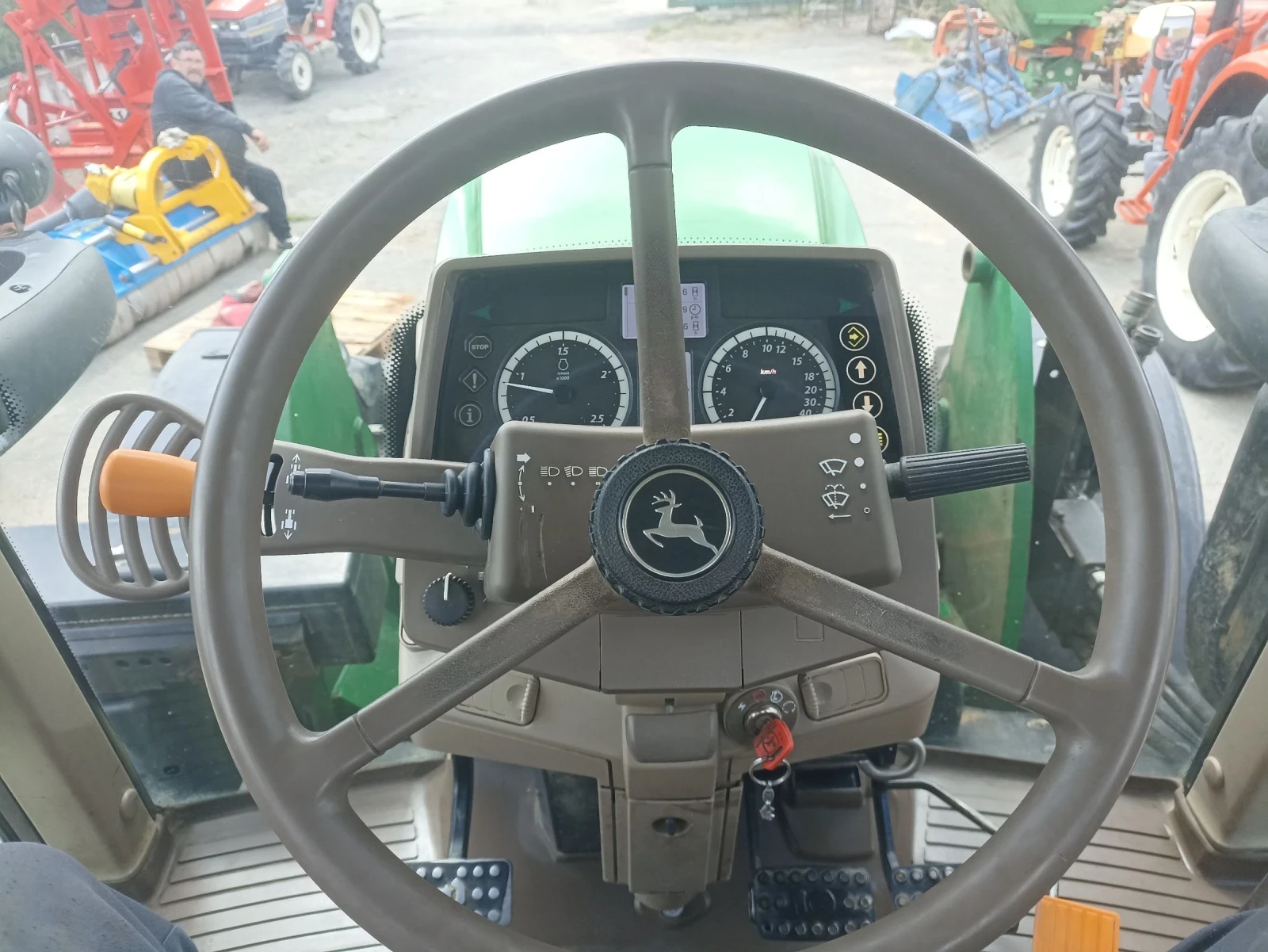 Трактор John Deere 6130М, снимка 10 - Селскостопанска техника - 54151059