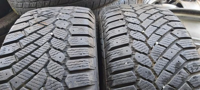 Гуми Зимни 215/60R16, снимка 1 - Гуми и джанти - 35607178