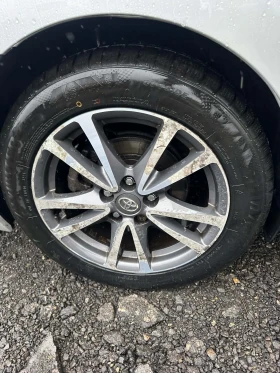 Toyota Avensis  T27 2.0 D-4d 124к.с 2013г НАВИГАЦИЯ НА ЧАСТИ, снимка 10