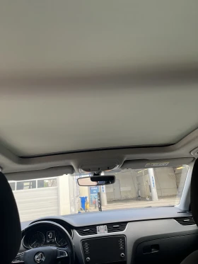 Skoda Octavia АВТОМАТ/КЛИМАТРОНИК/ПАНОРАМА - 30000 лв. - 59932744 | Car24.bg