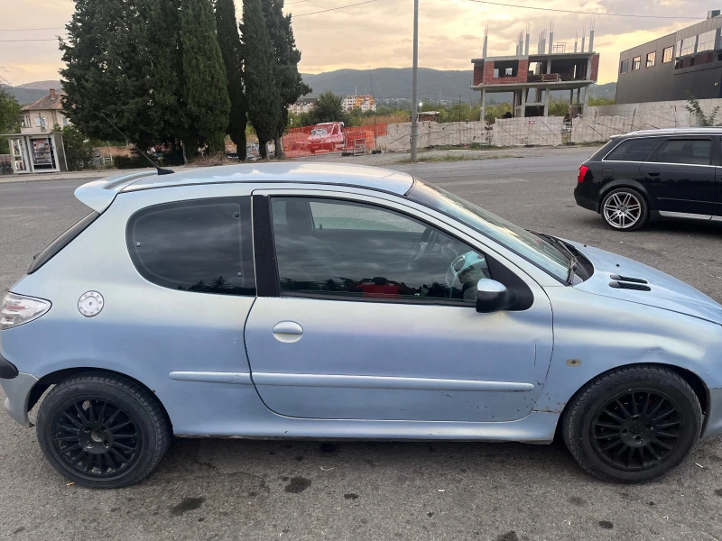 Peugeot 206, снимка 4 - Автомобили и джипове - 48031198