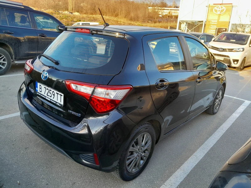 Toyota Yaris хибрид, снимка 6 - Автомобили и джипове - 48997825