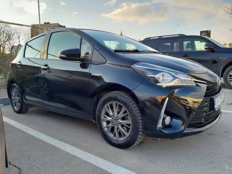 Toyota Yaris хибрид, снимка 12 - Автомобили и джипове - 48997825