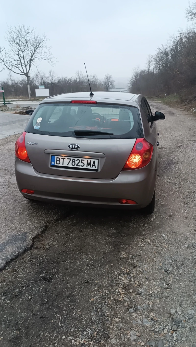 Kia Ceed, снимка 4 - Автомобили и джипове - 49050782