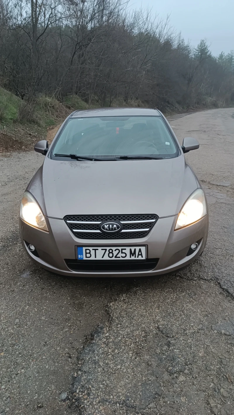 Kia Ceed, снимка 3 - Автомобили и джипове - 49050782