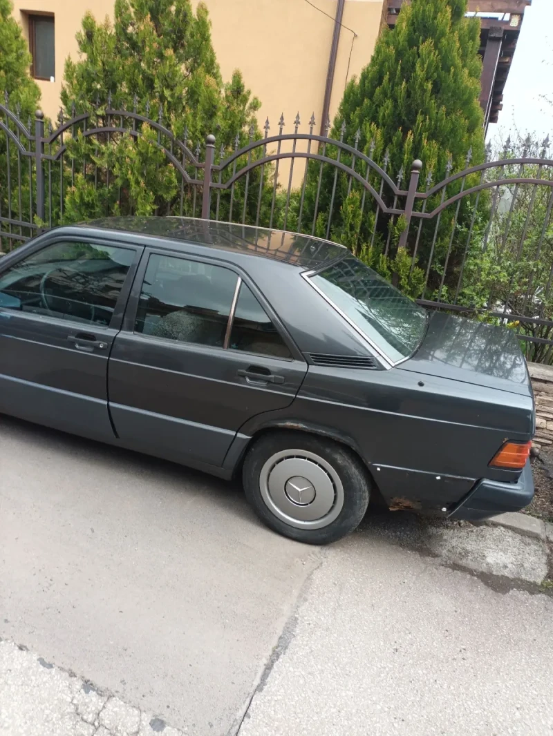 Mercedes-Benz 190, снимка 2 - Автомобили и джипове - 49542810