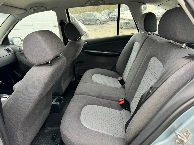 Skoda Fabia 1.4i АВТОМАТИК, снимка 15 - Автомобили и джипове - 51190871