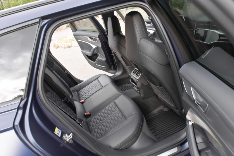 Audi Rs6 Exclusive B&O Ceramic, снимка 12 - Автомобили и джипове - 51905360