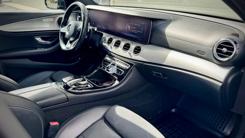 Mercedes-Benz E 220 AMG Пакет, снимка 10 - Автомобили и джипове - 52393745