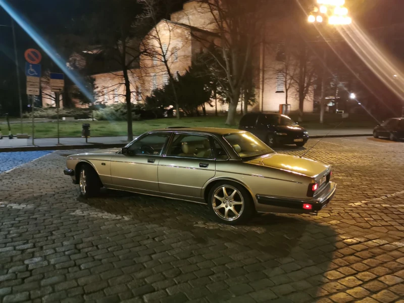 Jaguar Xj Vanden Plas, снимка 8 - Автомобили и джипове - 52422399