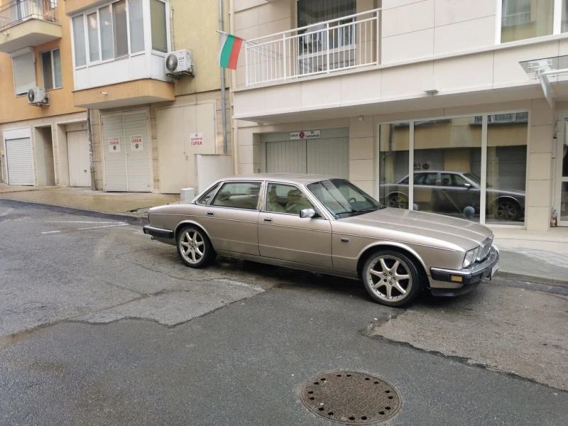 Jaguar Xj Vanden Plas, снимка 13 - Автомобили и джипове - 52422399