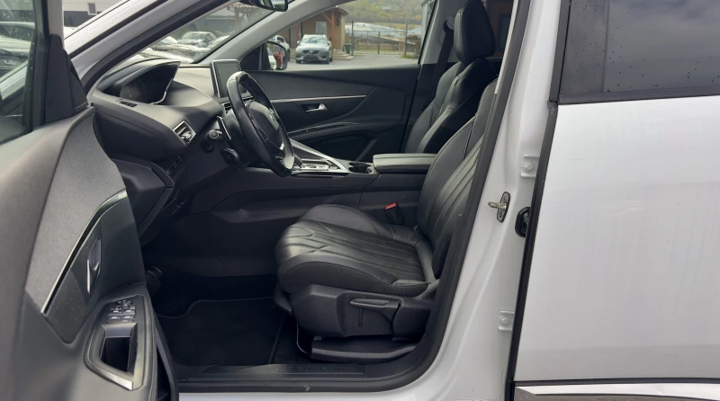 Peugeot 5008 1.6T 180кс.Autom.Navi Car play Camera Кожа Подгрев, снимка 5 - Автомобили и джипове - 52369614