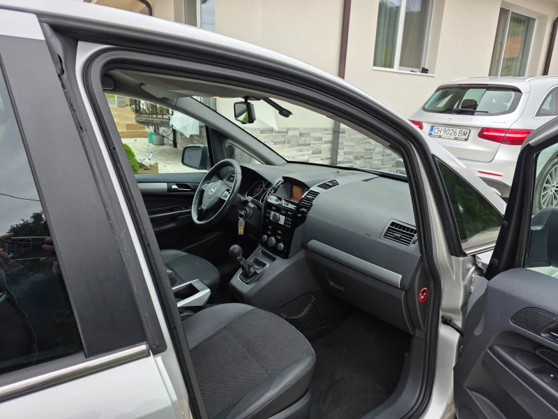 Opel Zafira 1.7 CTDI COSMO, снимка 15 - Автомобили и джипове - 52381193