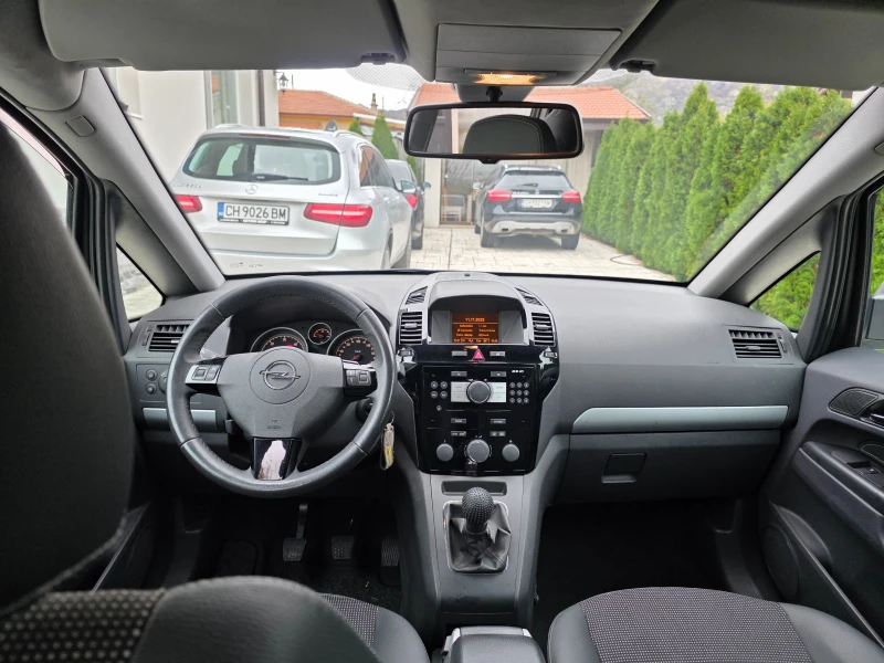 Opel Zafira 1.7 CTDI COSMO, снимка 10 - Автомобили и джипове - 52381193
