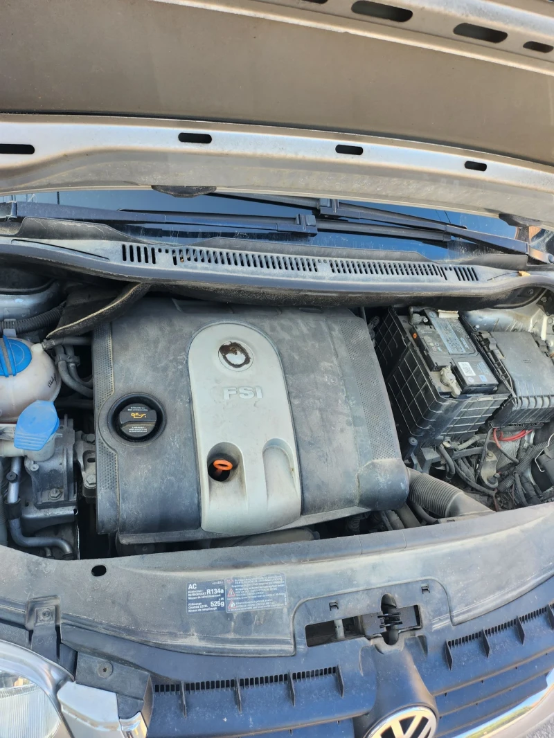 VW Touran, снимка 12 - Автомобили и джипове - 52425278