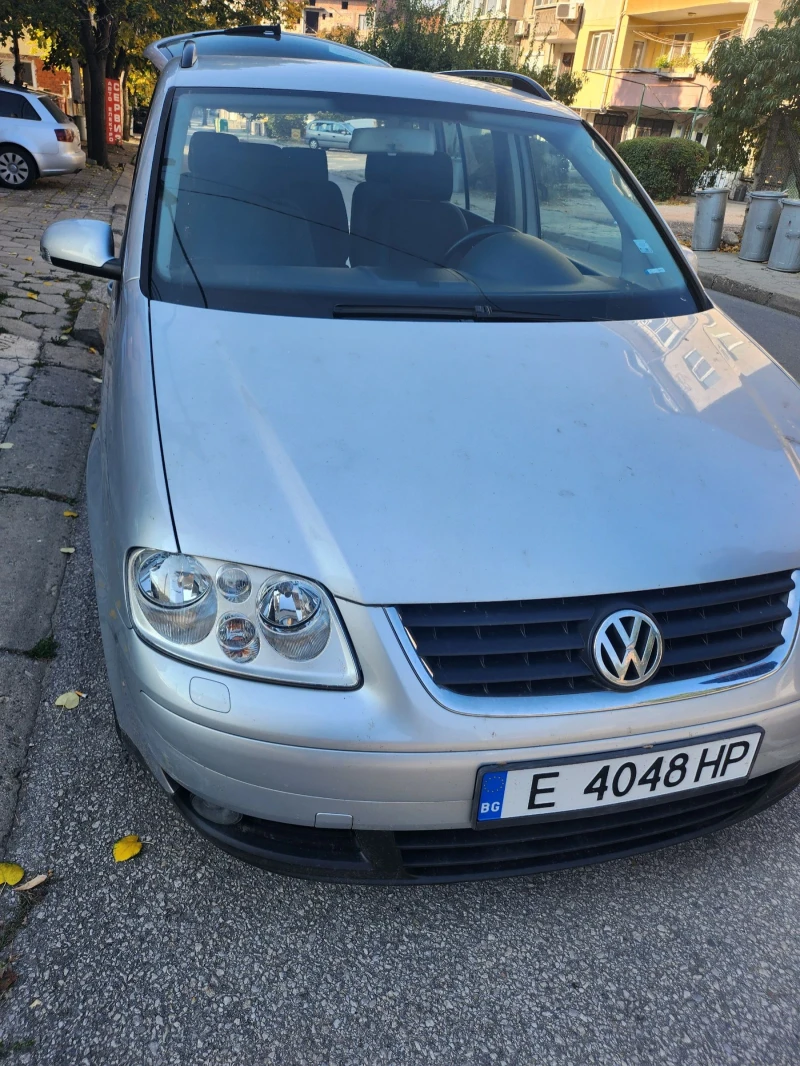VW Touran, снимка 10 - Автомобили и джипове - 52425278