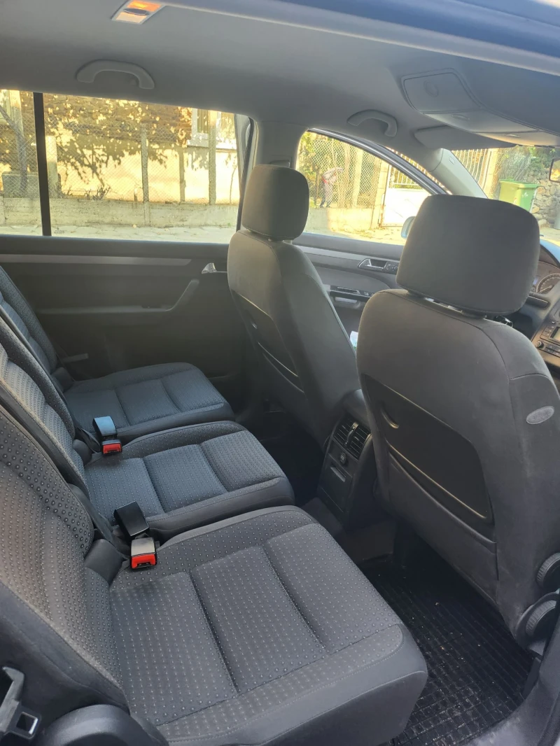 VW Touran, снимка 9 - Автомобили и джипове - 52425278