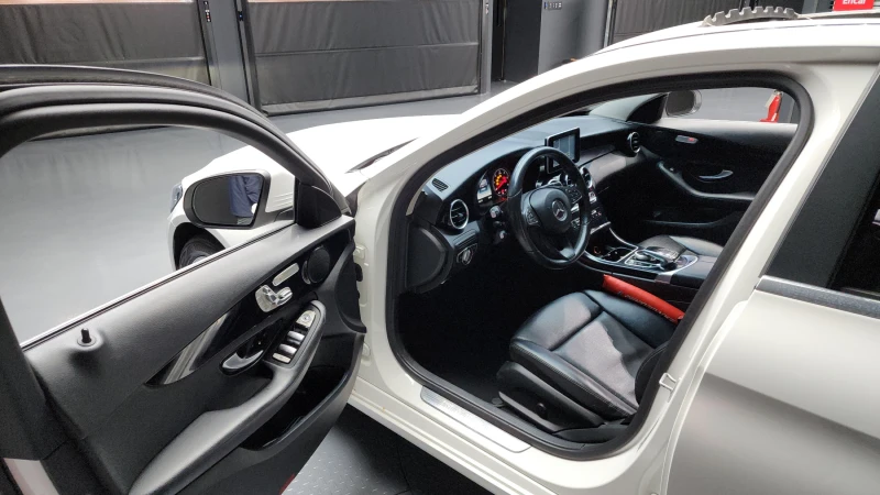 Mercedes-Benz C 200, снимка 10 - Автомобили и джипове - 52548798