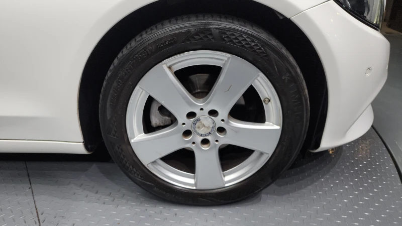 Mercedes-Benz C 200, снимка 5 - Автомобили и джипове - 52548798