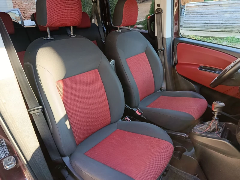 Fiat Doblo 2.0 mjet най-високото ниво на оборудване 2010 г, снимка 12 - Автомобили и джипове - 52754300