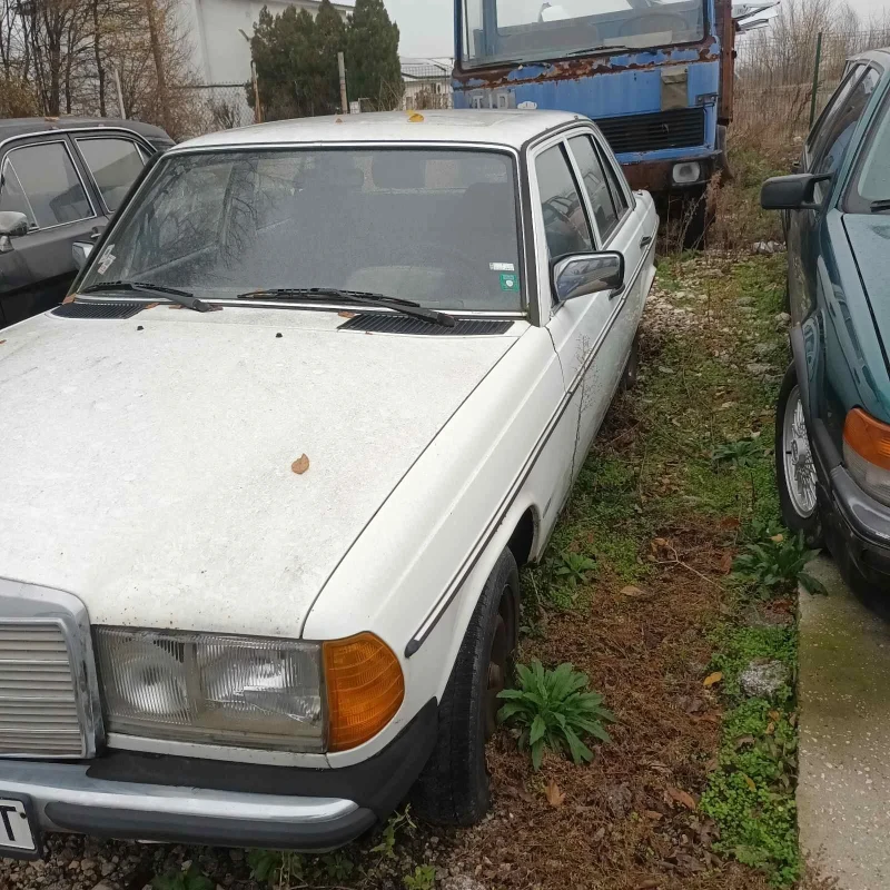 Mercedes-Benz 123 230E, снимка 2 - Автомобили и джипове - 52873978