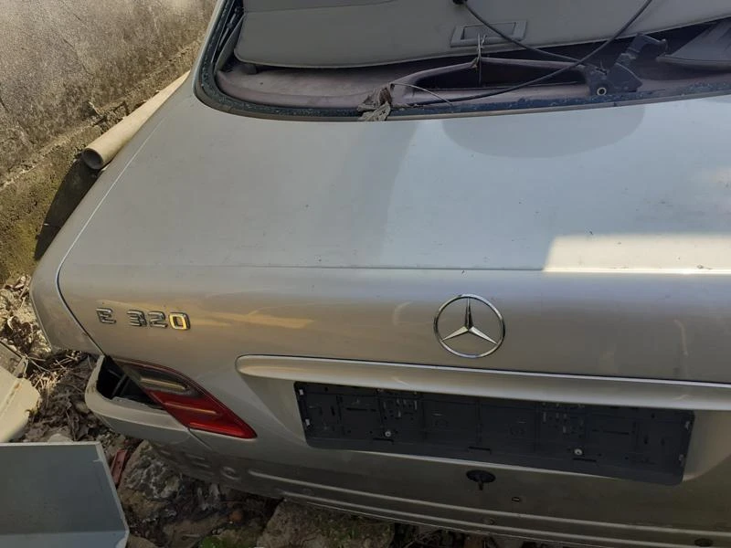 Mercedes-Benz E 320 3,2 197кс, снимка 2 - Автомобили и джипове - 47235928