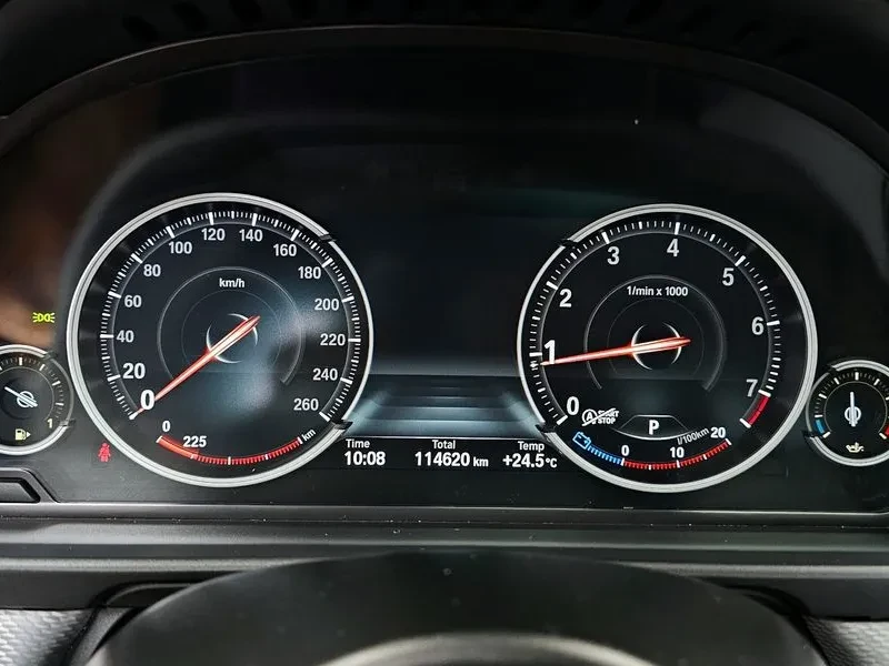 BMW 528 i, снимка 8 - Автомобили и джипове - 54591305